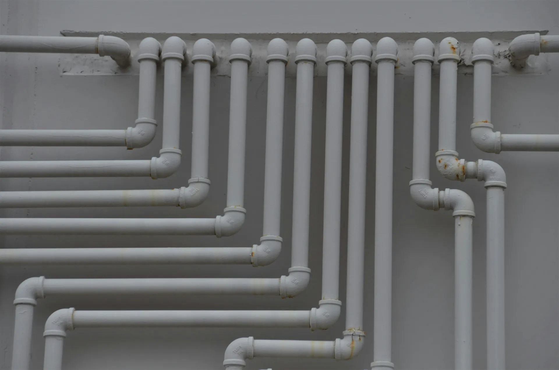 Montaż baterii podtynkowej w łazience – realizacja Hydroflex
